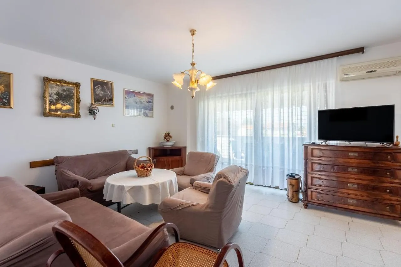 Apartment Vazmica Punat 0*,