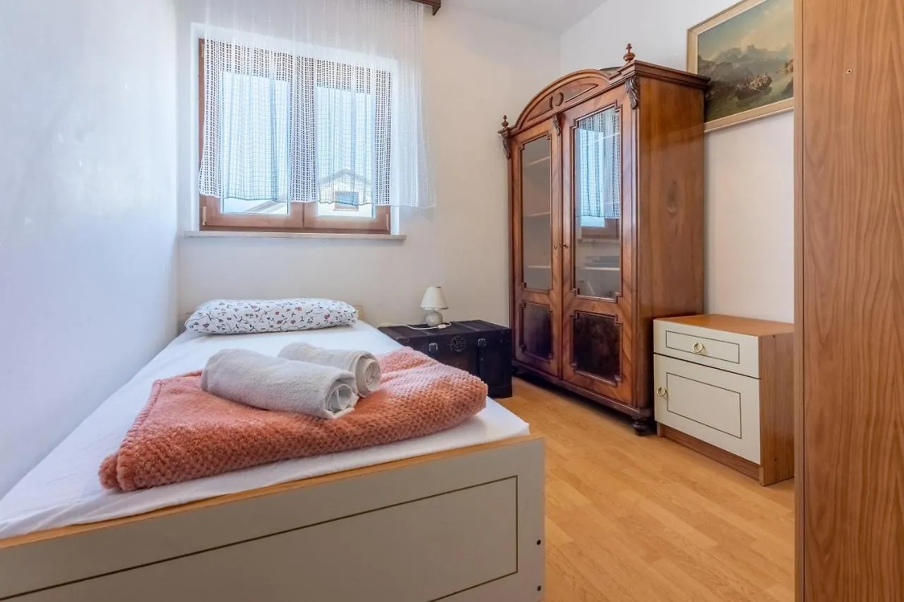 Apartment Vazmica Punat 0*,  Croatia