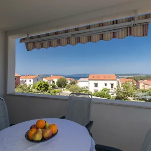 Marmilic In Punat, Krk Apartmán